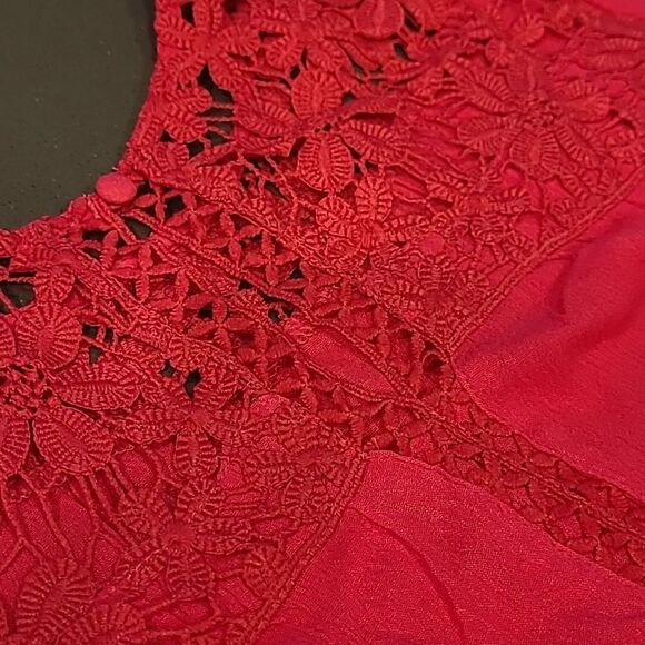 Davi & Dani sz S berry pink top with lace neckline and bishop sleeves - Picture 9 of 11